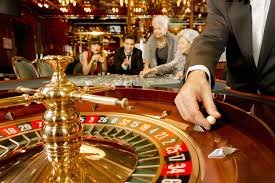 Program rujukan baldur dengan bonus dan insentif untuk anggota yang aktif